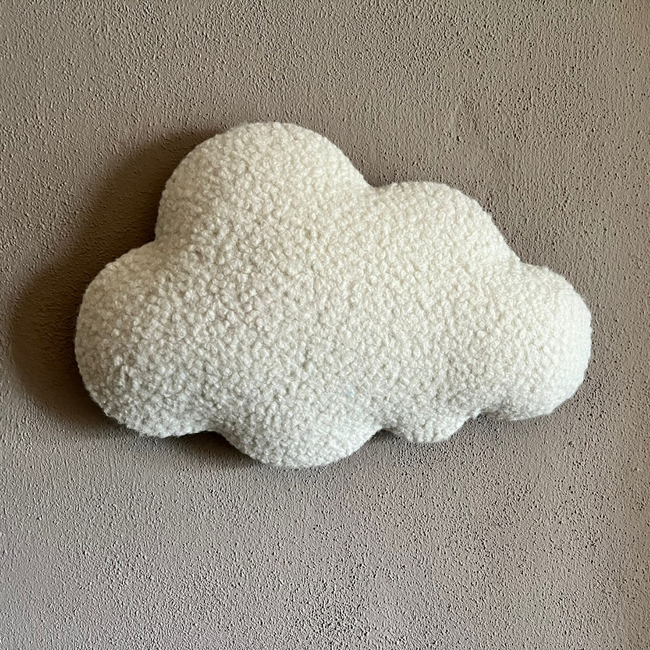 Handgemaakte wolkenlamp van bouclé met LED – sfeerverlichting