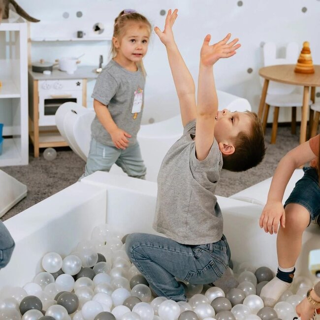 Soft foam block ball pit in white – Safe and fun play for babies and toddlers