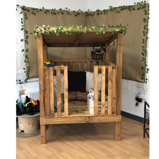 Loft Den Outdoor-Spielhaus – interaktives Spielhaus für Kinder ab 3 Jahren