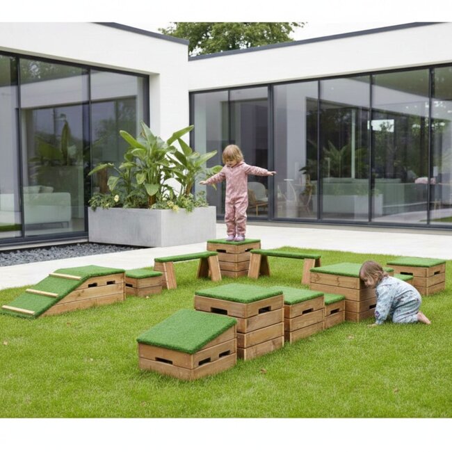 Flexibles und langlebiges Spielplattform-Set mit verschiedenen Plattformen zum Springen, Balancieren und kreativen Parcours