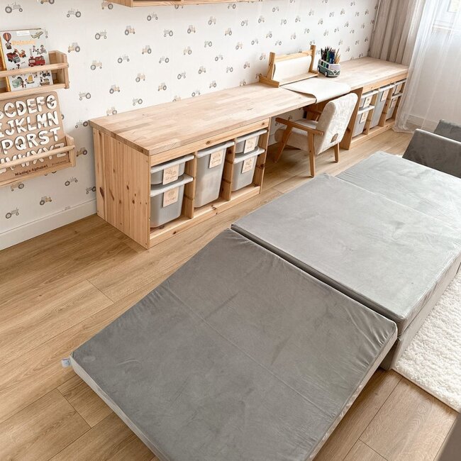 Canapé Mini Montessori en velvet gris – design modulaire compact