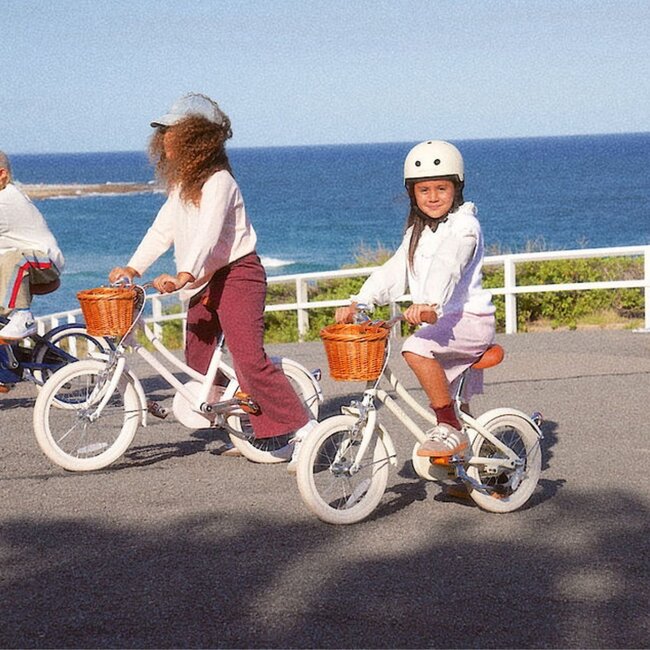 Banwood Classic Kids Bike 14 inch Cream with Wicker Basket
