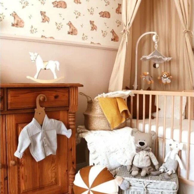 Nachhaltige Bahnentapete Meadow Friends mit Entlein und Blaubeeren – Naturell - Copy