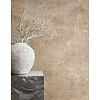 TopChic 2023-2025; City Glow; The New Textures Book Behang met metallic betonstuc look - 34269
