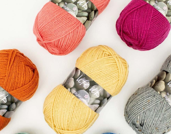 Stylecraft Stylecraft Life DK 2306 cardinal Stylecraft Stylecraft Life DK 2306 cardinal