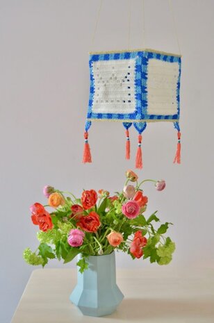 Byclaire Kroontjeslantaarn  Haakpatroon Byclaire Kroontjeslantaarn  Haakpatroon