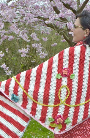 Byclaire Gestreepte omslagdoek Haakpatroon Byclaire Gestreepte omslagdoek Haakpatroon