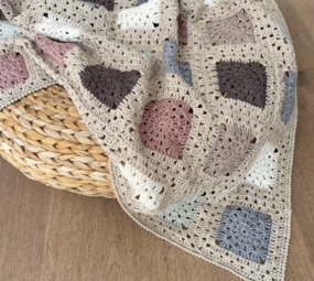 Byclaire Haakpatroon Basic Linnen Blanket Byclaire Haakpatroon Basic Linnen Blanket