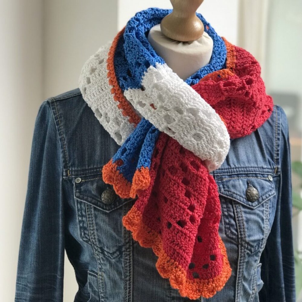 Byclaire Haakpakket Mooie 1,5 meter sjaal Rood/wit/blauw Byclaire Haakpakket Mooie 1,5 meter sjaal Rood/wit/blauw