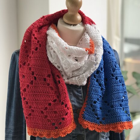 Byclaire Haakpakket Mooie 1,5 meter sjaal Rood/wit/blauw Byclaire Haakpakket Mooie 1,5 meter sjaal Rood/wit/blauw