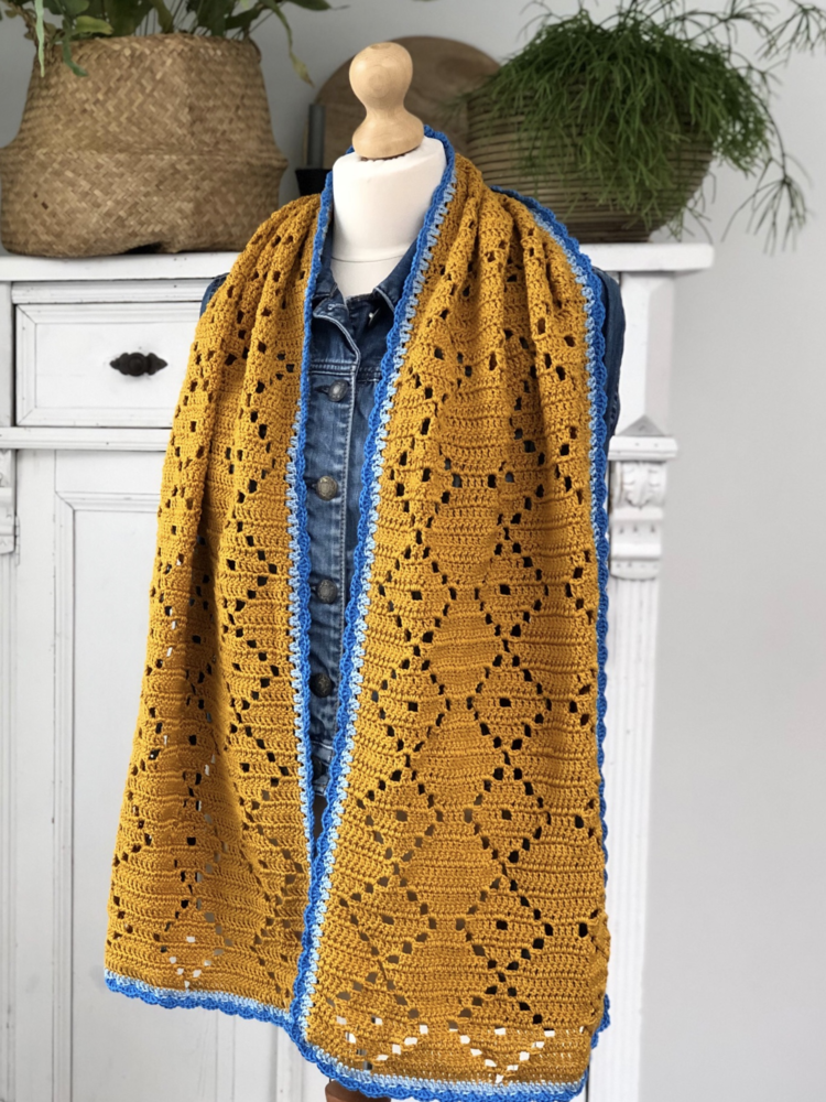 Byclaire Haakpatroon Mooie 1,5 meter sjaal Byclaire Haakpatroon Mooie 1,5 meter sjaal