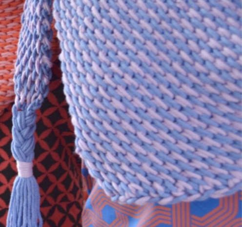 Byclaire Haakpatroon Ton Sur Ton Sjaal - Lila Denim Byclaire Haakpatroon Ton Sur Ton Sjaal - Lila Denim