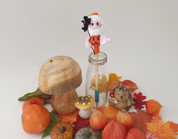 Byclaire Haakpakket byClaire Pompoen Mummy Topper op Potlood Byclaire Haakpakket byClaire Pompoen Mummy Topper op Potlood