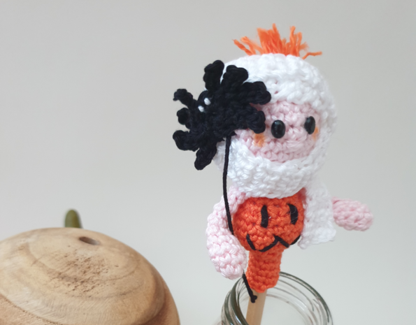 Byclaire Haakpakket byClaire Pompoen Mummy Topper op Potlood Byclaire Haakpakket byClaire Pompoen Mummy Topper op Potlood