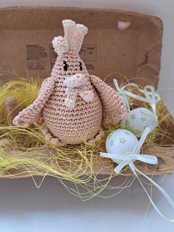 Byclaire Haakpakket byClaire Ei-genwijs kipje Molly Byclaire Haakpakket byClaire Ei-genwijs kipje Molly