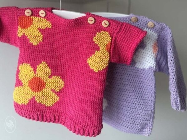 Durable Gratis Haakpatroon Babytruitje Flower- schattig truitje met ingehaakte bloemen, gehaakt met Durable Cosy extra fine Durable Gratis Haakpatroon Babytruitje Flower- schattig truitje met ingehaakte bloemen, gehaakt met Durable Cosy extra fine
