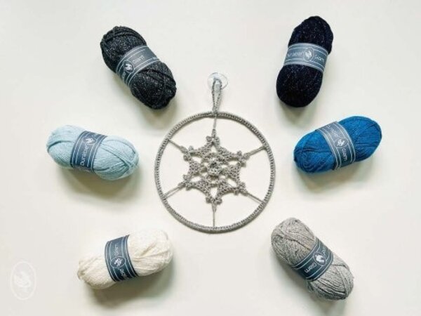 Durable Durable haakpakket Sneeuwvlokhanger - Haak deze vrolijk hanger met Durable Glam en vrolijk jouw interieur op in een handomdraai Durable Durable haakpakket Sneeuwvlokhanger - Haak deze vrolijk hanger met Durable Glam en vrolijk jouw interieur op in een handomdraai