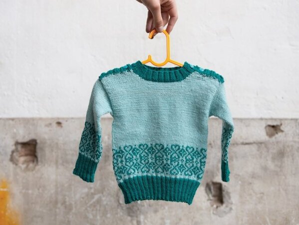 Durable Durable haakpakket Baby Sweet Hearts - Maak dit lieve babysetje met ingebreid hartjespatroon met Durable Soqs