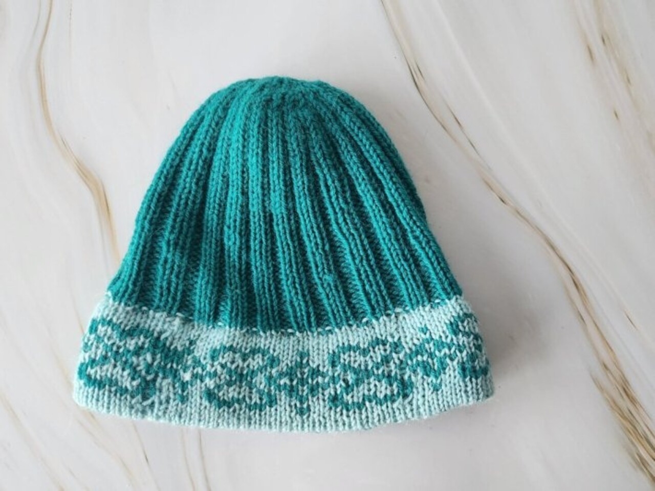 Durable Durable haakpakket Baby Sweet Hearts - Maak dit lieve babysetje met ingebreid hartjespatroon met Durable Soqs