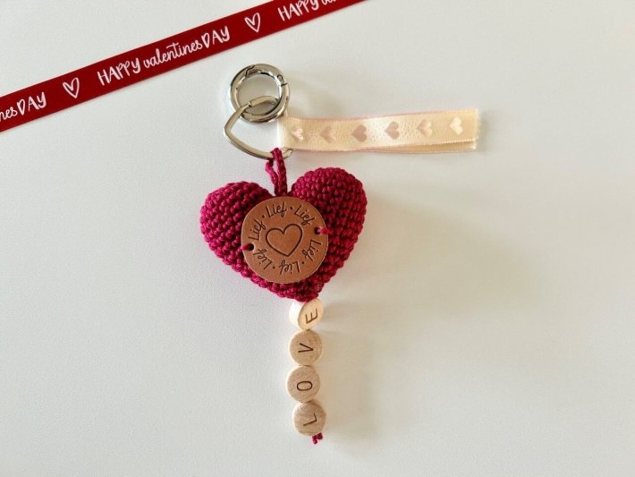 Durable Durable haakpakket Valentijnskrans en hangers - Haak deze romantische krans met het Durable Coral Mini en Glam garen