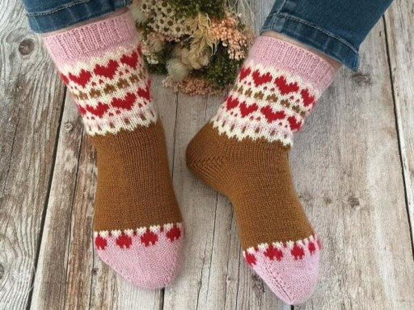 Durable Durable haakpakket Love in stitches soqs - De sokken voor Valentijnsdag gebreid met Durable Soqs