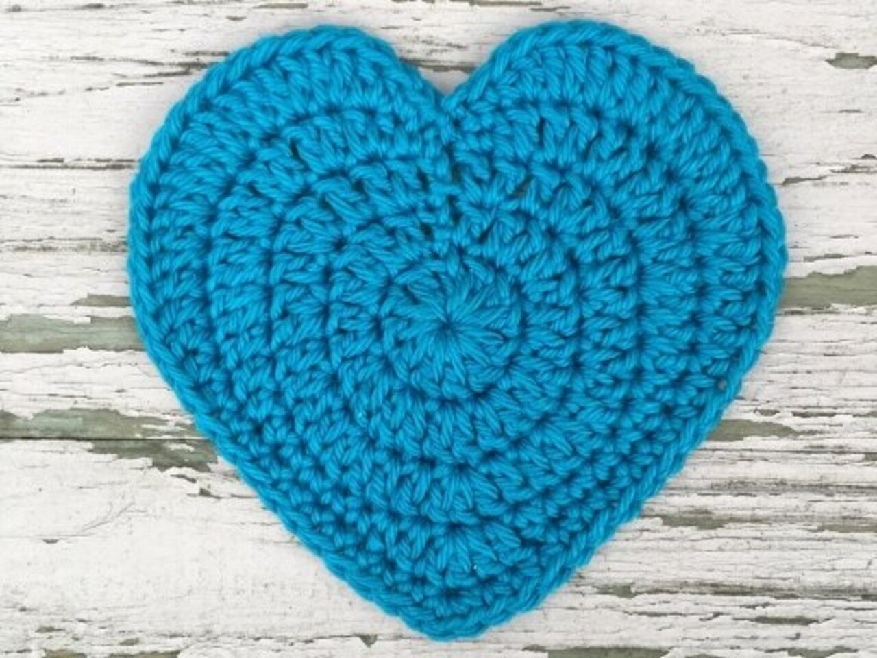 Durable Durable haakpakket Hartje - Haak dit hartje als cadeau, onderzetter of iets anders liefs met het Durable Coral Mini garen