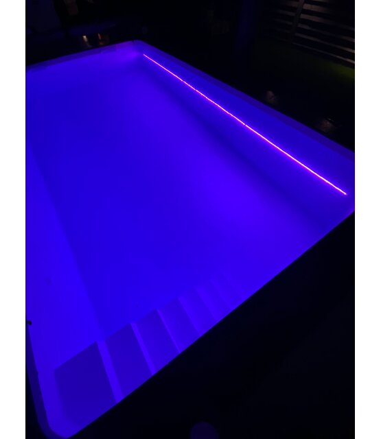 PRO Waterdichte RGBWW LED strip 19,2W 1160LM 60LED p/m 24VDC IP68 12mm – 5 meter