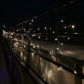 4 meter x 0,4 meter - IJspegel kerstverlichting 100 LED’s – zwarte kabel - professioneel - IP65 waterdicht - LUKSUS