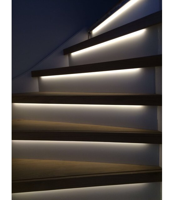 LED strip traptrede verlichting - max 15 treden - natuurlijk wit