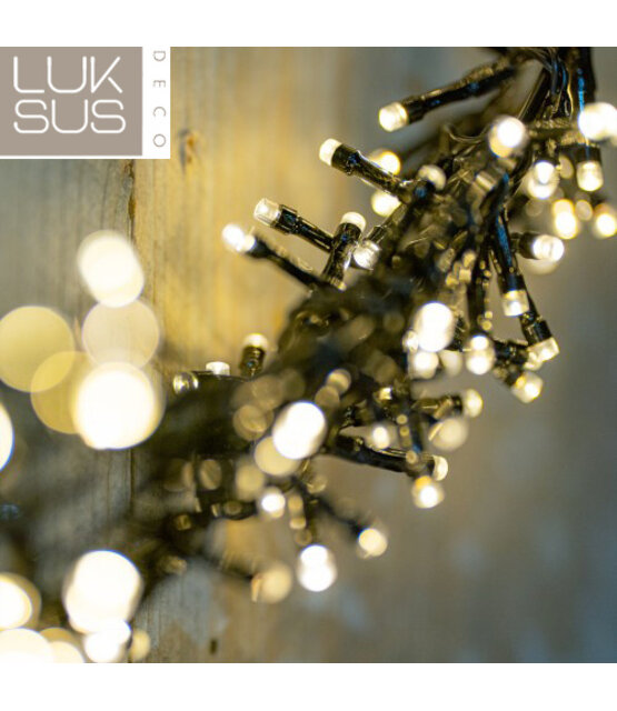 Verlichte kerstkrans ring 68 cm met 600 led lampjes warm wit - maat L