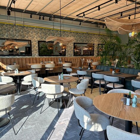 Restaurant compleet lichtplan en realisatie horeca verlichting instelbare trackrail spots