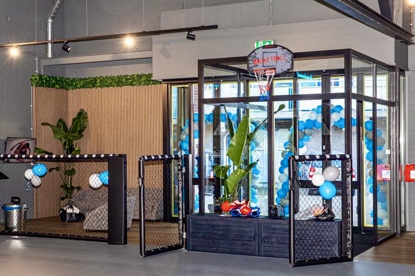 Sportschool met LED spotverlichting