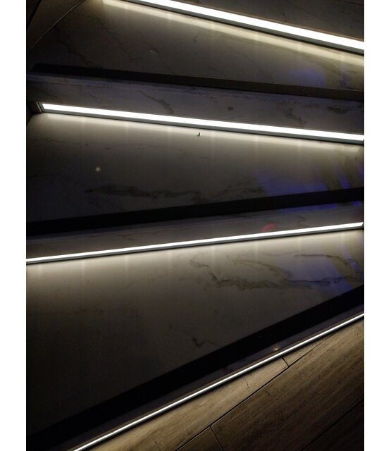 Zwart LED inbouw profiel met klikafdekking 15 mm x 6mm - 308ZWART