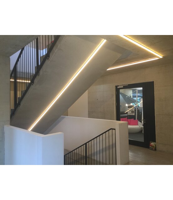 XL Zwart LED profiel met klikafdekking 26,79mm x 11,69mm - XL04ZWART