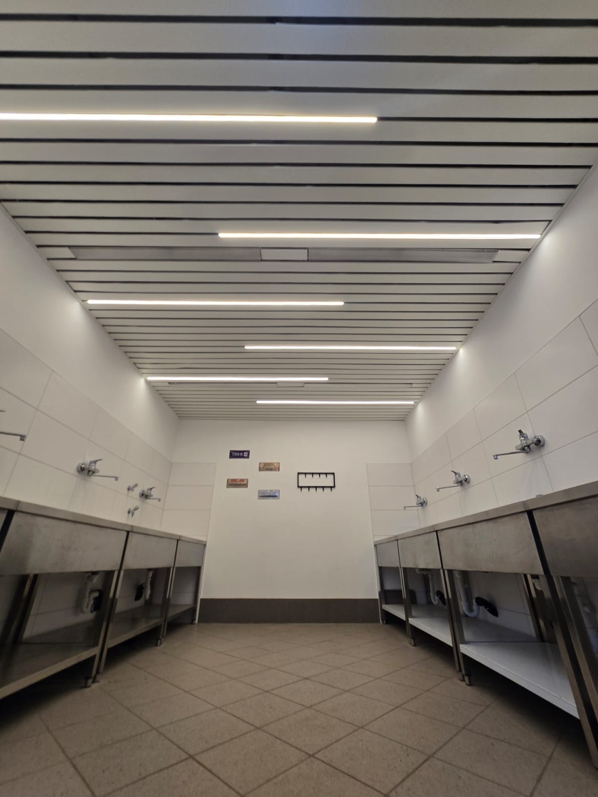 Keukenruimte voorzien van op maat LED strips en LED profielen