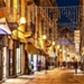 LED ijspegels kerstverlichting 2x0,4m – Warm wit 2400K – Zwart snoer – 230V systeem (IP65)