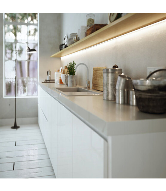 Zwart LED profiel met klikafdekking 15mm x 6mm - 301ZWART