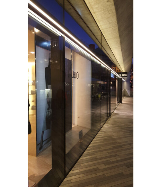 Zwart LED profiel 3 meter inclusief opaal klikafdekking  30 mm x 30,92 mm - XL306ZWART - 300cm