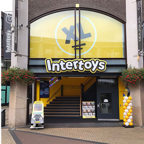 Winkelketen Intertoys trackrailverlichting  en op maat LED profielen te Amersfoort
