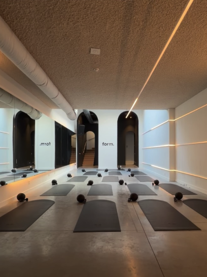 Digitale LED strips geleverd en geïnstalleerd door LED-gigant bij Form Mechelen