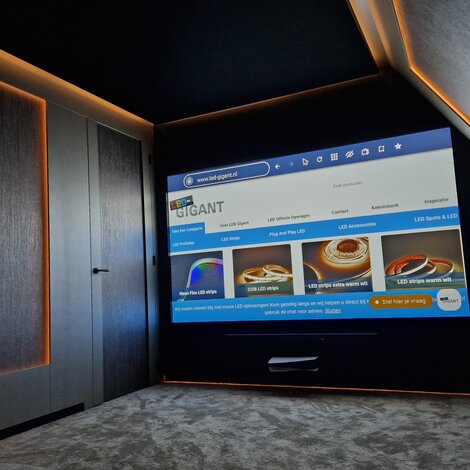Thuisbioscoop Rotterdam - Amber COB LED strips in combinatie met Zigbee 