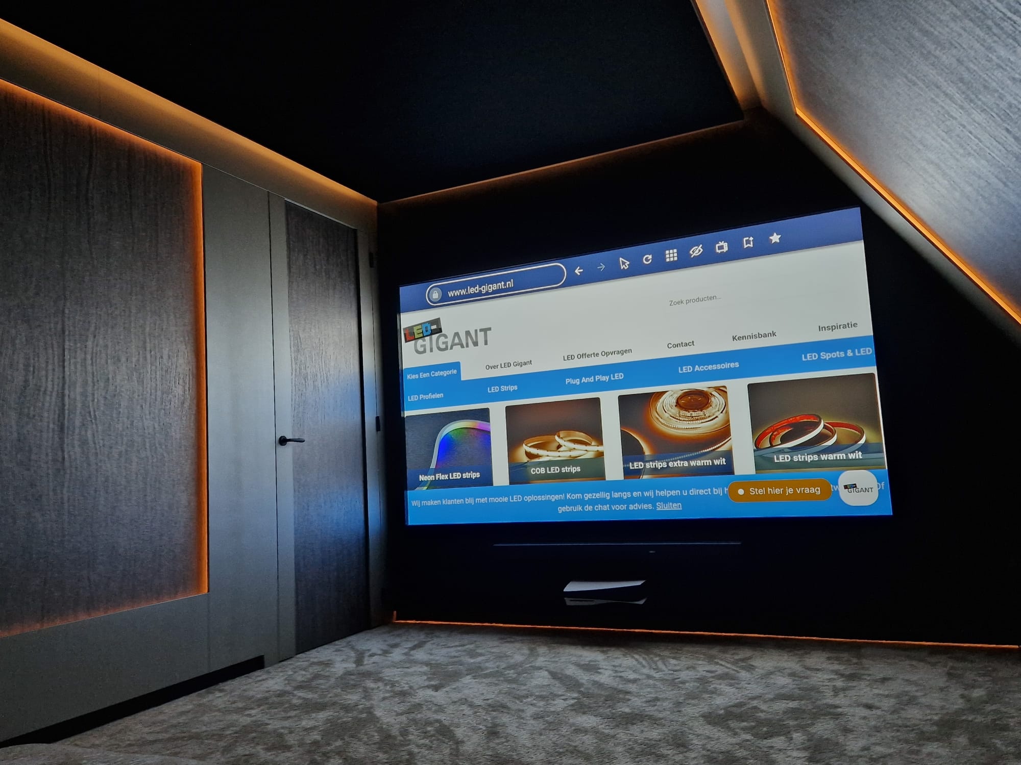 Thuisbioscoop Rotterdam - Amber COB LED strips in combinatie met Zigbee 