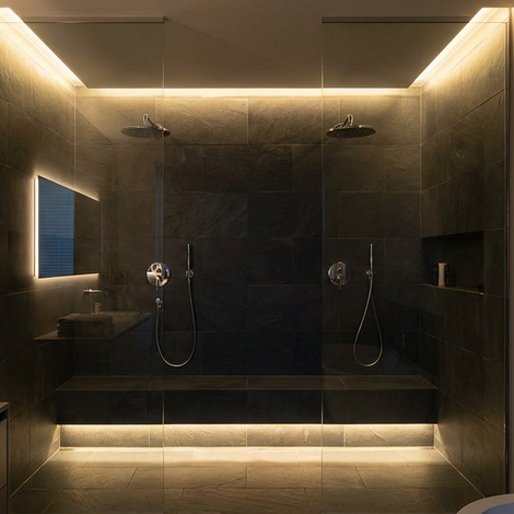 LED strips douche