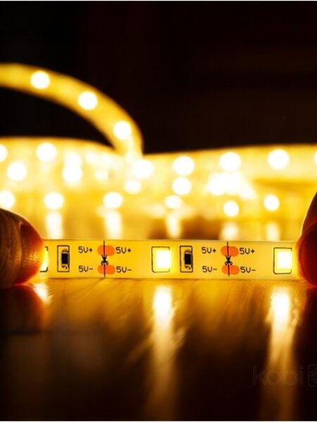 thumbnail: Ledstrip Op Batterijen 3m Met 90 LEDs Warm Wit - Met Timer Voor Kast En Decoratie