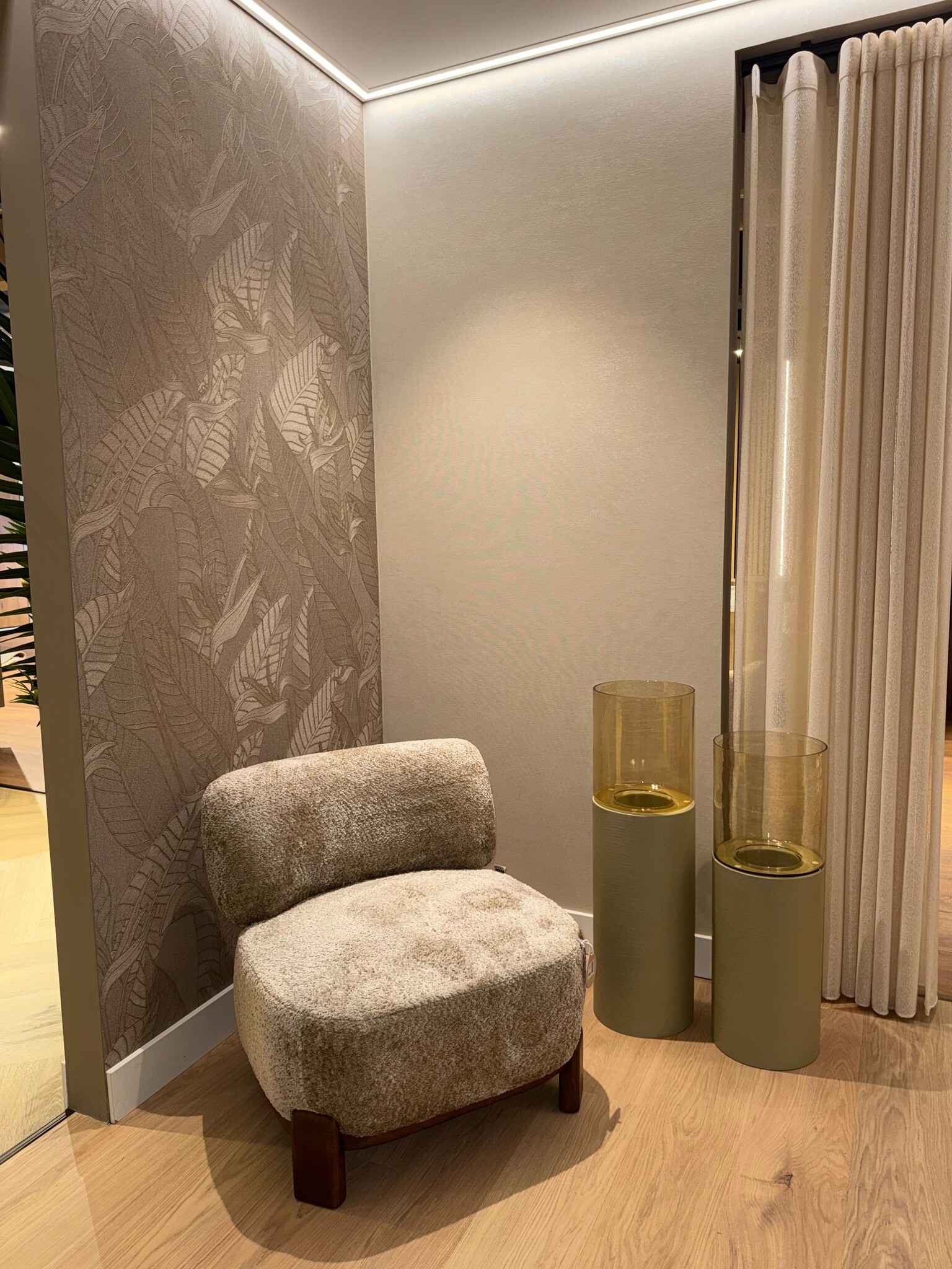 Projectaanzicht van Woninginrichting aan huis Zaanstad met indirecte LED-verlichting