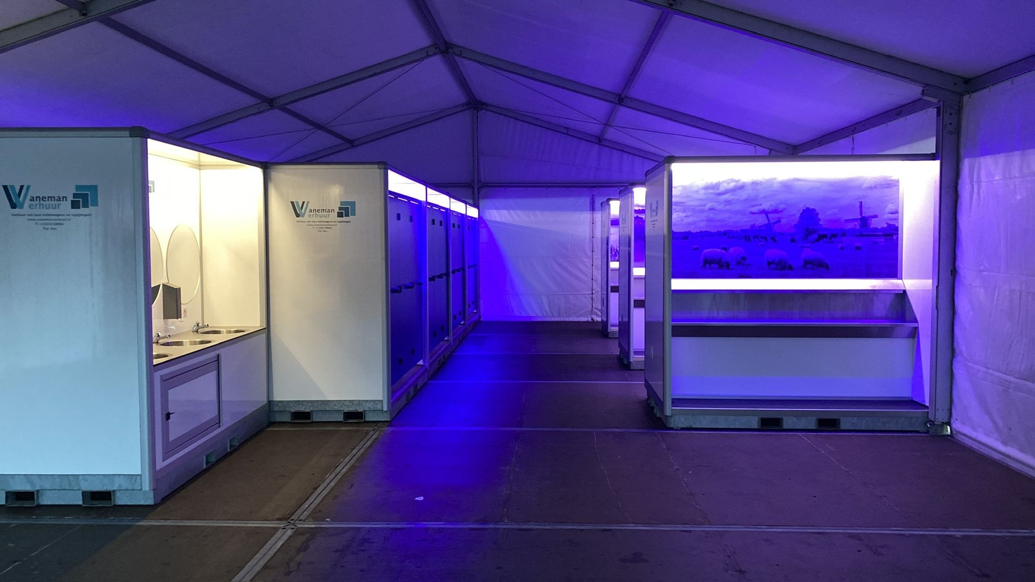 Vaneman Verhuur toiletwagen verlichting