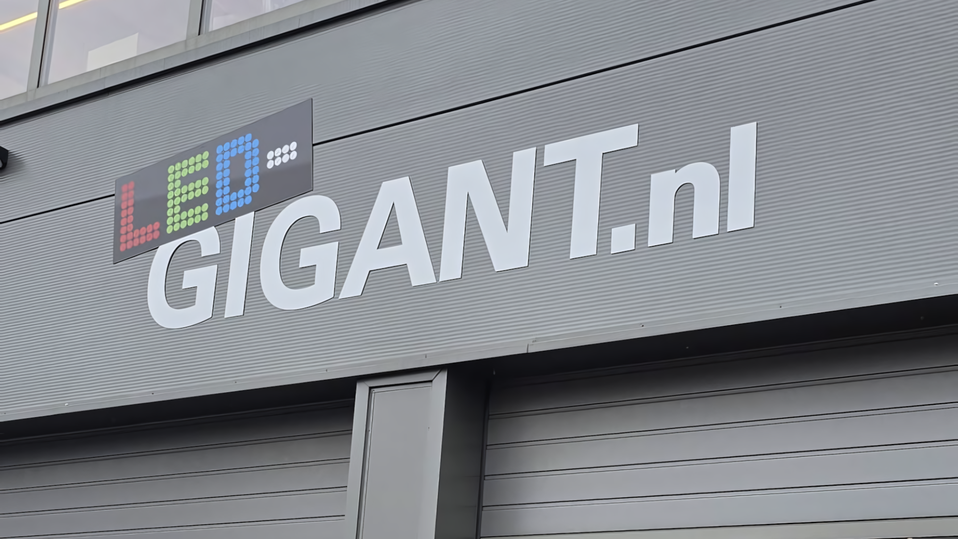 Wat zijn de openingstijden van LED-Gigant?