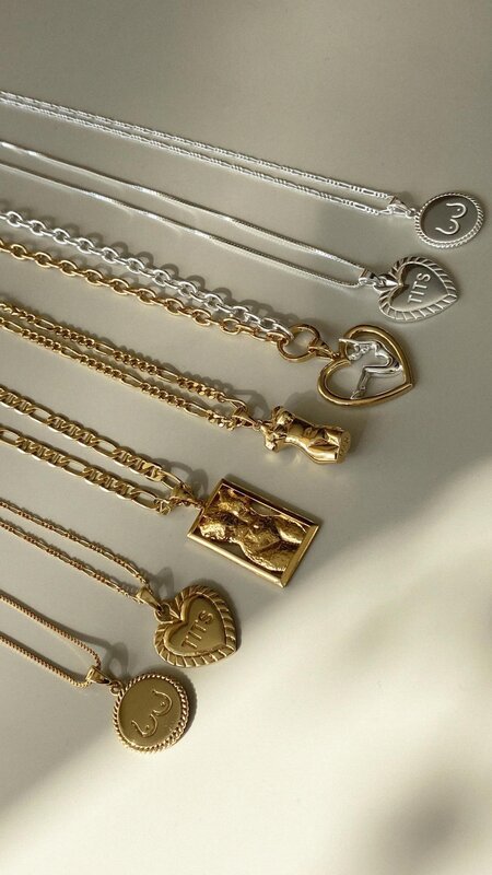 T.I.T.S. TITS Heart Pendant for Necklace Gold