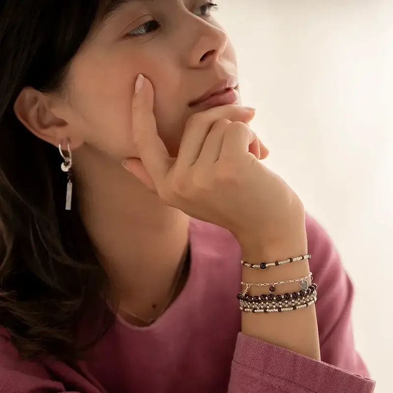 A Beautiful Story A Beautiful Story Clever  Granaat Armband Zilver