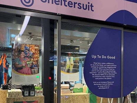 From 10 to 30 December Up To Do Good hosts a Pop Up Store at Utrecht CS